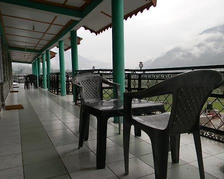 Hotel Him Parvat Manāli Esterno foto